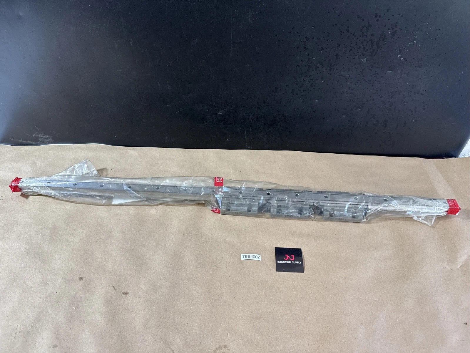 NEW THK HSR25LB3SS+940L