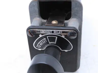 General Electric 12HEA61A223X2 Auxiliary Lockout Relay 125V DC