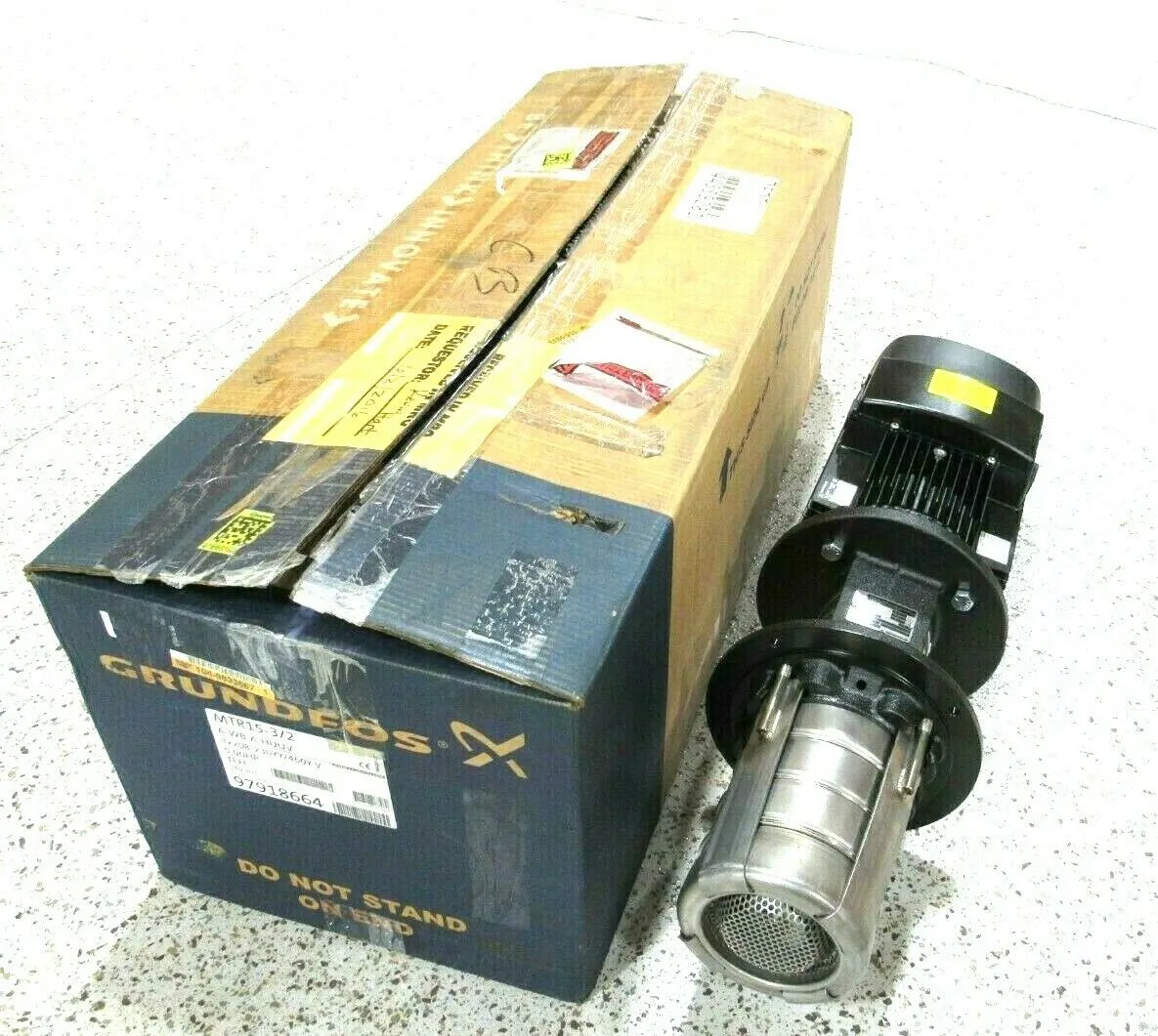 NEW GRUNDFOS MTR15-3/2 PUMP 5HP 97918664 MTR1532 A-WB-A-HUUV