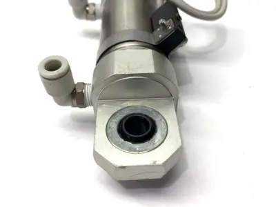 USED SMC CM2E32-DCG3181G-25