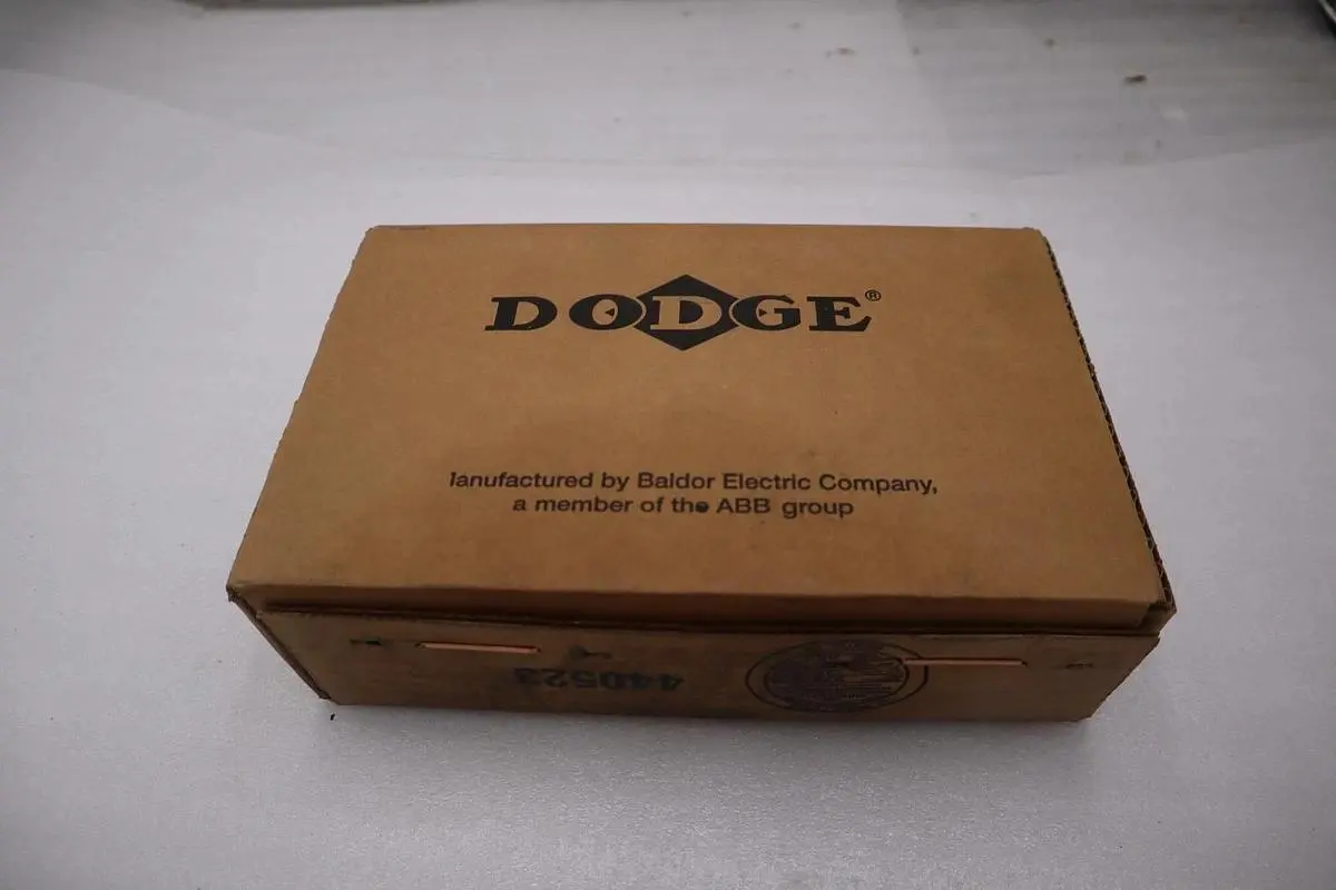 NEW DODGE WSTU-SCM-55M STANDARD BALL BEARING WIDE SLOT TAKE UP HOUSING #H106