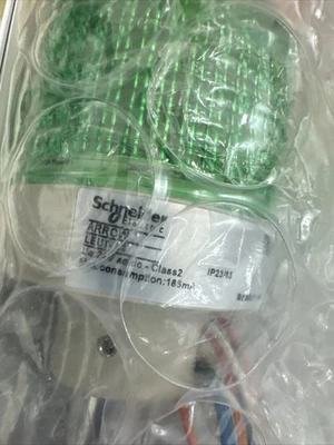 NEW Schneider LEUT-24-3