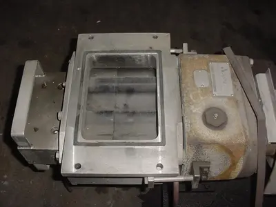 USED APV R700RI