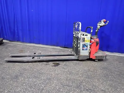 USED THE RAYMOND CORPORATION 8410