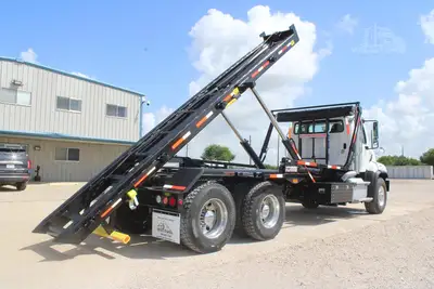 Used 2017 FREIGHTLINER 114SD Rolloff Trucks Texas US | Roll Off Truck World #1491773