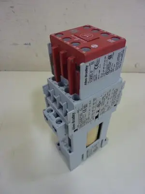 USED ALLEN BRADLEY 100S-C23DJ14C SER C
