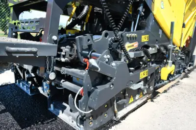 BOMAG BF 200 C-2 Asphalt Pavers | Mid South Machinery (8)