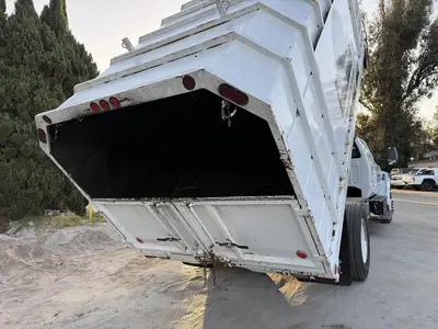 USED 2017 FORD F-650