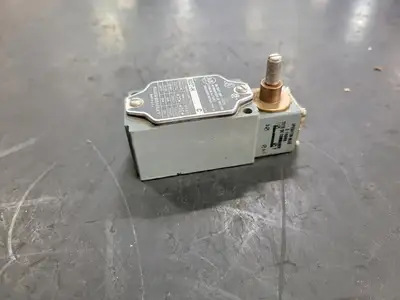 USED ALLEN-BRADLEY 802T-H