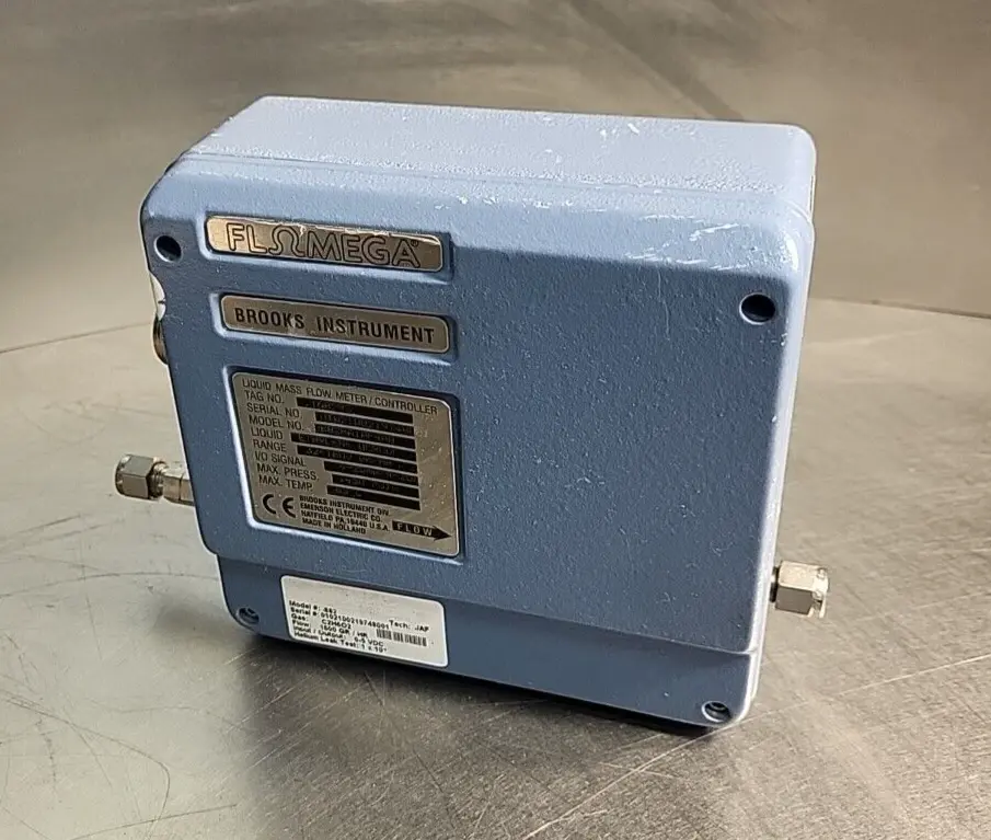 Brooks 5882BA1 Flomega Mass Flow Meter / Controller/ AF4AA(BIN 3.2.4)