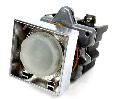 NEW CUTLER HAMMER E30BS COMPACT PUSHBUTTON INDICATING LIGHT