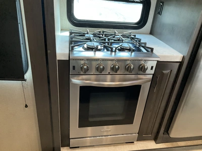 Used 2022 GRAND DESIGN MOMENTUM Campers, Caravans, Motorhomes Michigan US | Miedema Asset Management Group #1366695