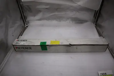 KEYENCE CORP GL-R16L-R SAFETY LIGHT CURTAIN TRANSMITTER ONLY - STOCK 3713CC