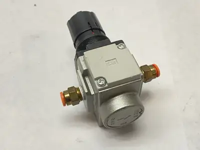 USED SMC PNEUMATIC PRESSURE REGULATOR 7-125 PSI 1/8" NPT