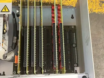 Used CINCINNATI 34242079A PLC Chassis Ohio US | HGR 24 #1359269