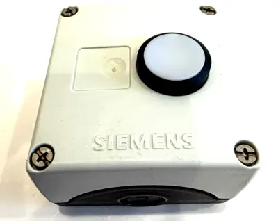 NEW SIEMENS 3SB3801-0AA3 EMPTY ENCLOSURE 3SB38010AA3