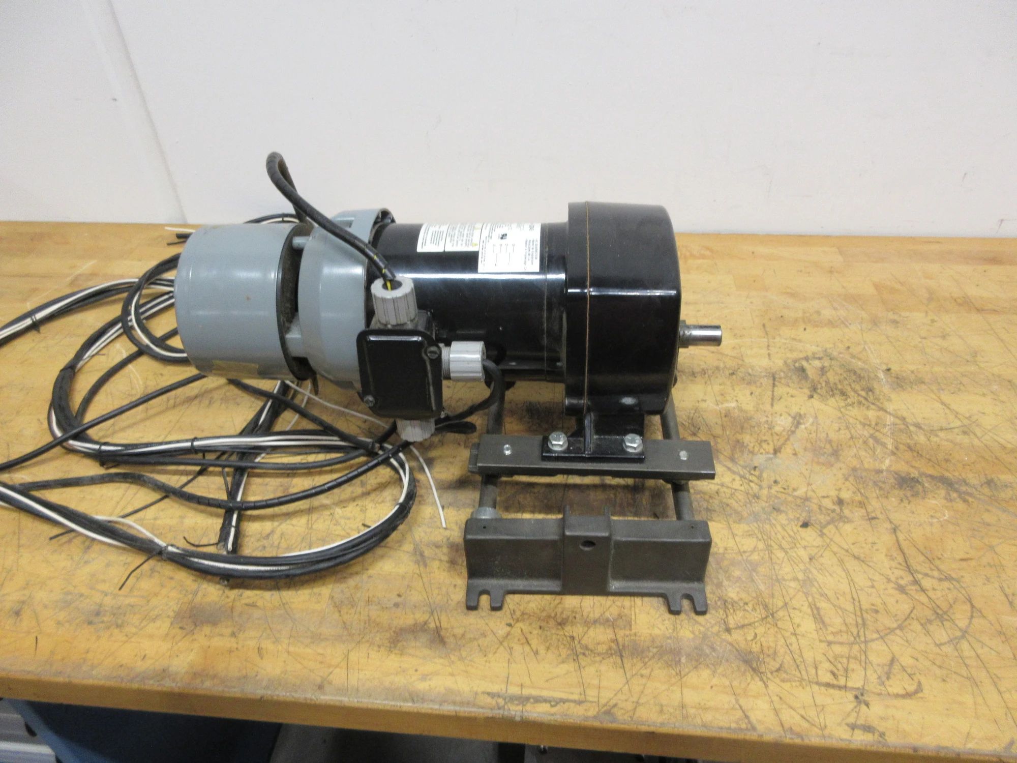 Used DAYTON 2Z843 / 4A447A Motors (misc) Minnesota US | Machinesused.com #1283621