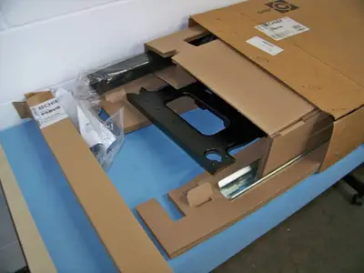 Chief PWRUB Universal Flat Panel Single Swing Arm Wall Mount with PSBUB - NEW IN OPEN BOX