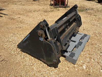 Used BLUE DIAMOND 66LF4N1 Skid Steer Buckets Tennessee US | Moore Equipment #1517327