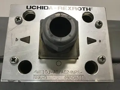 USED UCHIDA 4WE10J-A0/AG24NPS-886-0