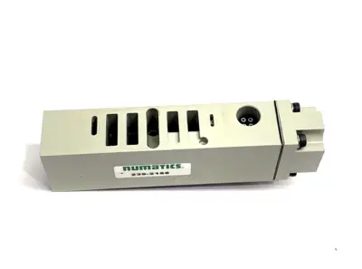239-2188 | Numatics  Sandwich Pressure Block 1/8" NPT - Used