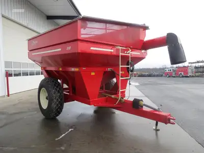 New | in-Stock 2025 E-Z TRAIL 510 Grain Carts Pennsylvania US | Zimmerman Farm Service #1410040
