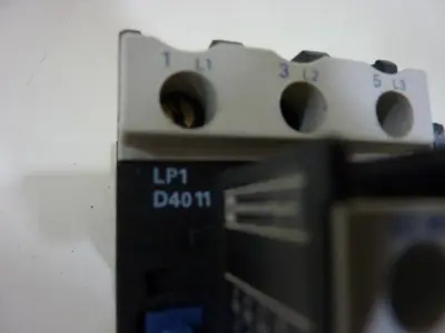 USED TELEMECANIQUE LP1D4011