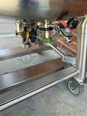 USED PURE FLO PRECISION 150 L STAINLESS STEEL JACKETED REACTOR 45 PSI W/ 0.5 HP MIXER