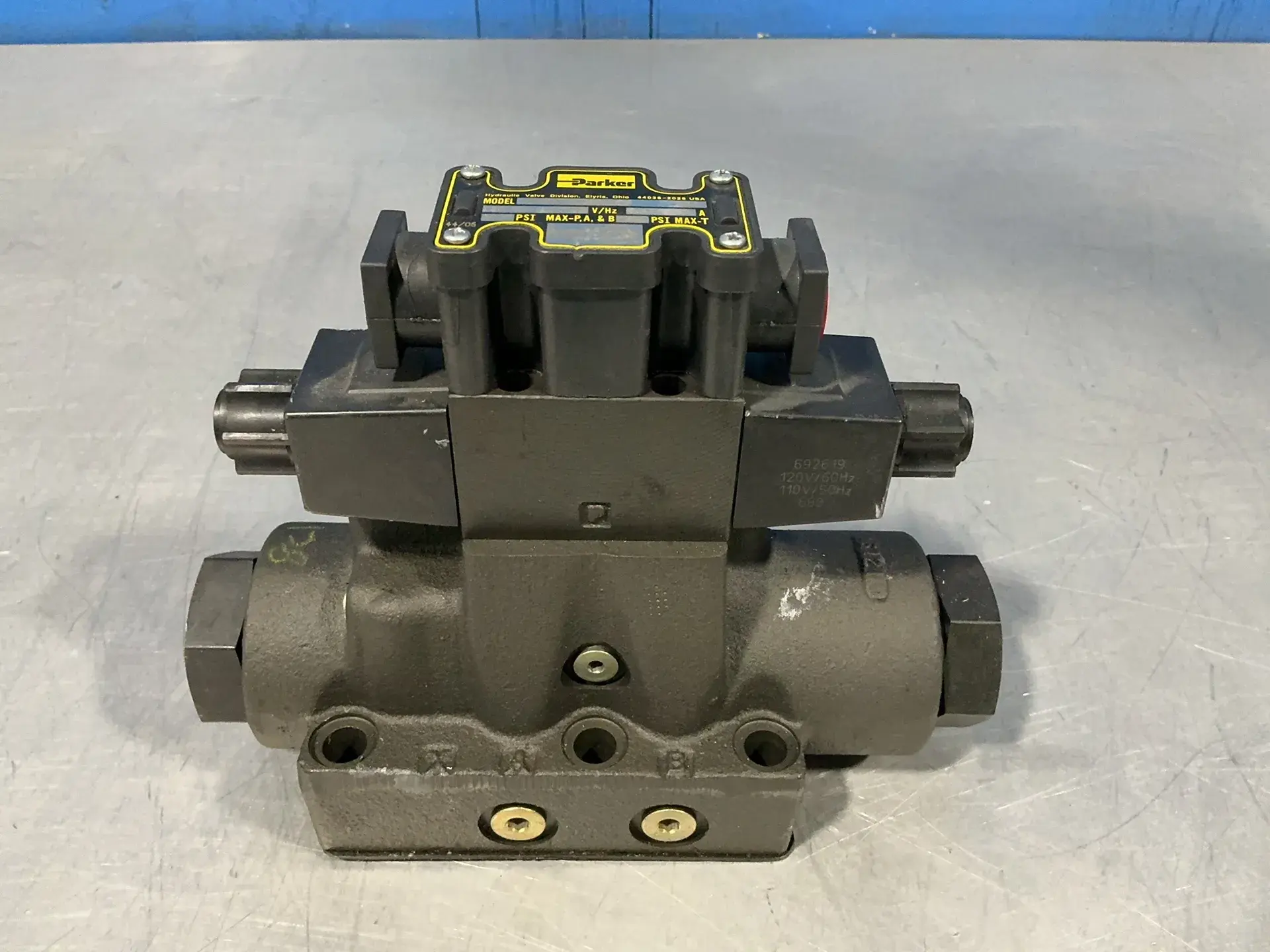 Used PARKER D1VHW004CNYCF 82 Pumps Ohio US | HGR 24 #1506934