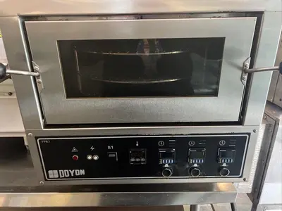 Doyon Model FPR3 - 3 Rotating Deck Pizza Oven - 208V 1 PhaseDoyon Model FPR3 - 3 Rotating Deck Pizza Oven - 208V 1 Phase
