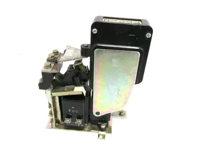 NEW GENERAL ELECTRIC DS303A CONTACTOR 600V 150A DS303A5A01HXA002 230/250V COIL