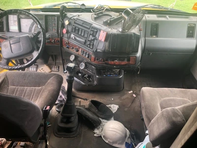Used 1999 VOLVO VNL64T770 Conventional trucks Kentucky US | Proxy Equipment #1384930