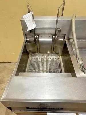 USED FRYMASTER FPC128