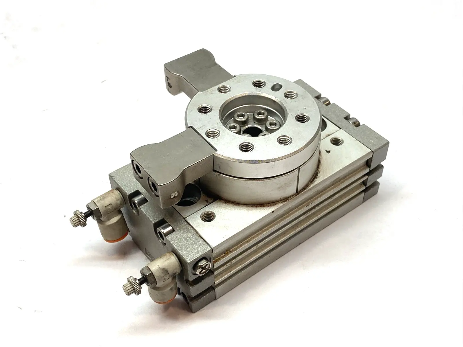 Used SMC Pneumatic Rotary Actuator Rotary Actuators Michigan US | Maverick Industrial Sales #1389575