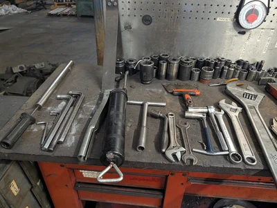 Used _UNKNOWN_ _UNKNOWN_ Work Benches Texas US | IRS Auction #1320684