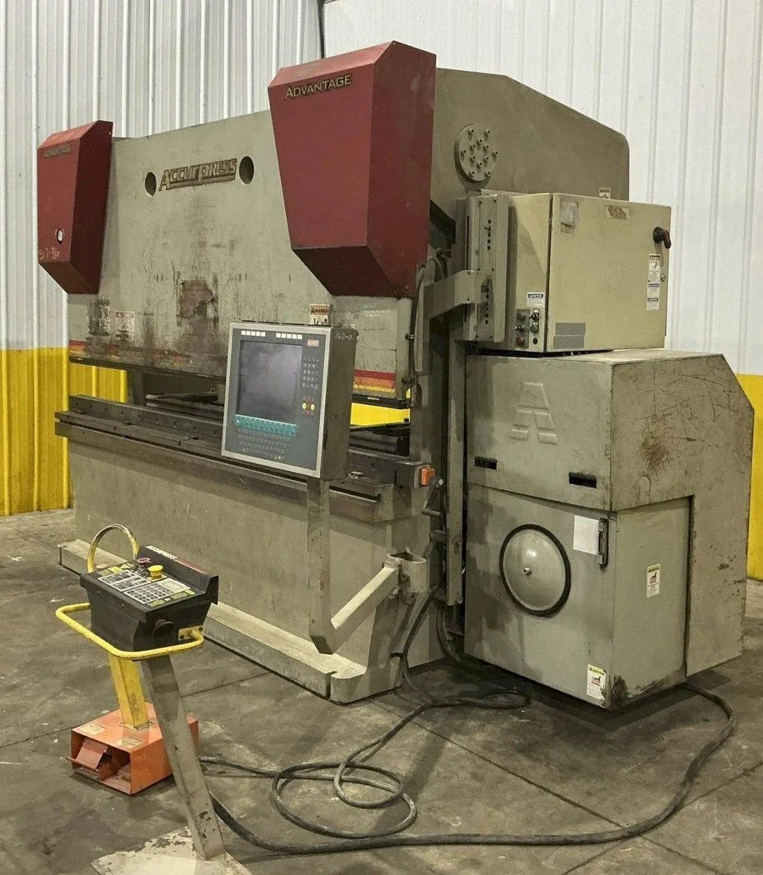 USED ACCURPRESS ADVANTAGE 732010