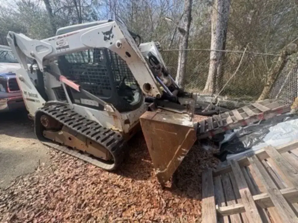 USED 2014 BOBCAT T590