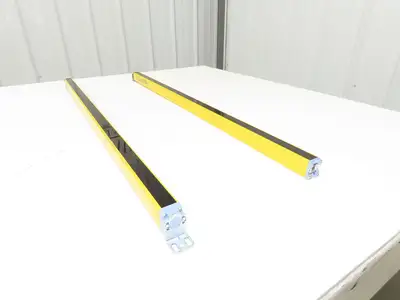 Schmersal SLC440COM-ER-0890-14 Safety Light Curtain Transmitter & Receiver Set