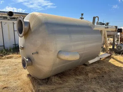 Tank, 2,000 Gallon, Stainless, 6'x11', Cone Bottom #S745052