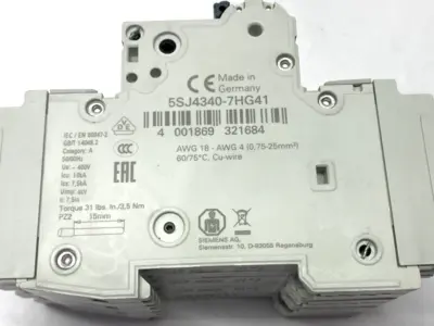 USED SIEMENS CIRCUIT BREAKER 3P 40A W/ 5ST3010-0HG AUXILIARY SWITCH