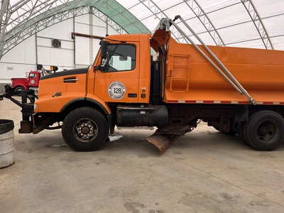 Used 2003 VOLVO VHD 6X4 Dump trucks Michigan US | Miedema Asset Management Group #1414286