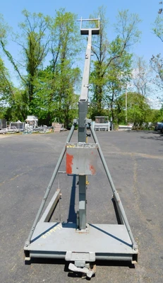 USED MIXER LIFT CHERRY PICKER LIFT