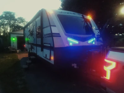 USED 2018 WHITE HAWK 23MRB