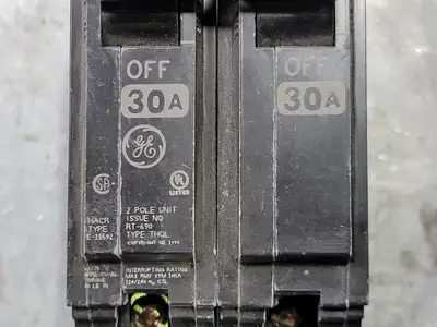 Used GENERAL ELECTRIC THQL230 Switchgears British Columbia CA | Lenmark #243310