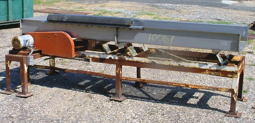 USED 30  X 10 X 8 VIBRATORY SHAKER BED 30 X 10 LINK BELT