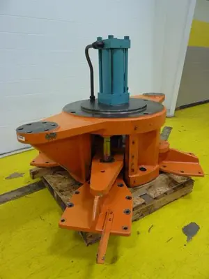 USED CINCINNATI MILACRON INJECT942