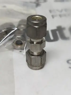 New | in-Stock SWAGELOK SS-400-6 Valves/Fittings Ohio US | Surplus Asset Holdings #1239744