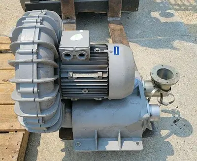 USED 2005 VENTURE INDUSTRIES SC40C550T