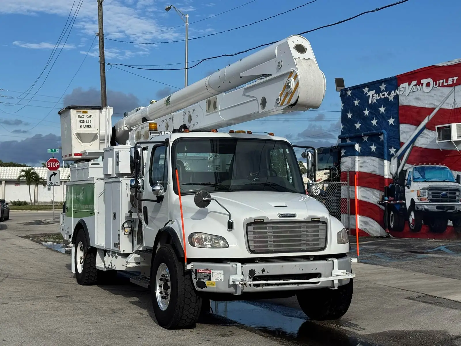 Used 2018 ALTEC AA55E MH Bucket (boom) trucks Florida US | Truck and Van Outlet #1509192