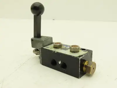 Fabco-Air 18HL-4 4-Way Hand Lever Actuated Pneumatic Directional Control Valve